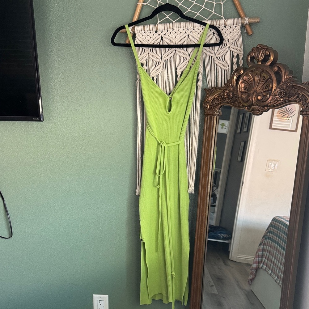 Chic Lime Green Midi Dress with Belt